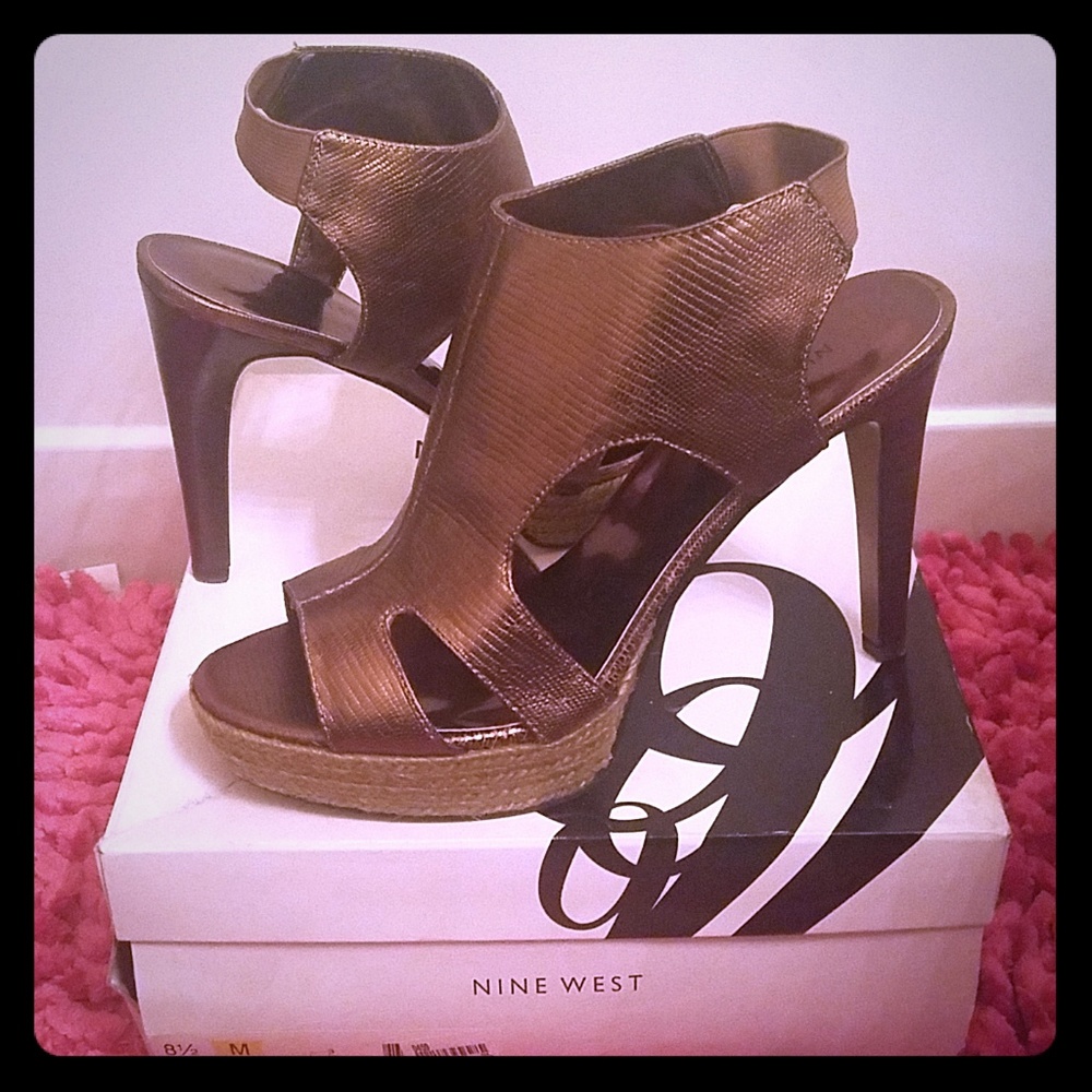 Gold Heels!